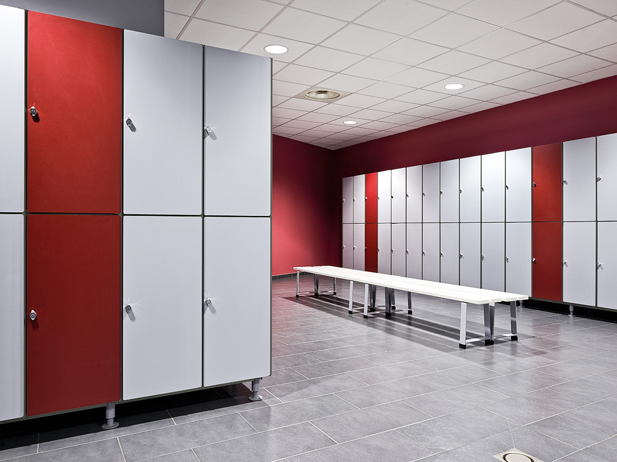 HPL lockers in een kleedruimte