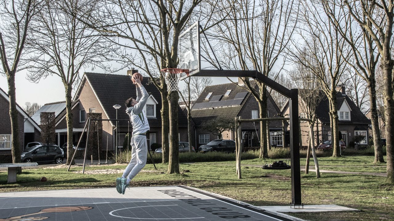 De nieuwe Urban Court Slammer in actie tijdens een drone-video!